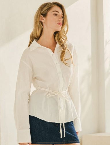 Camisa con liston a la cintura